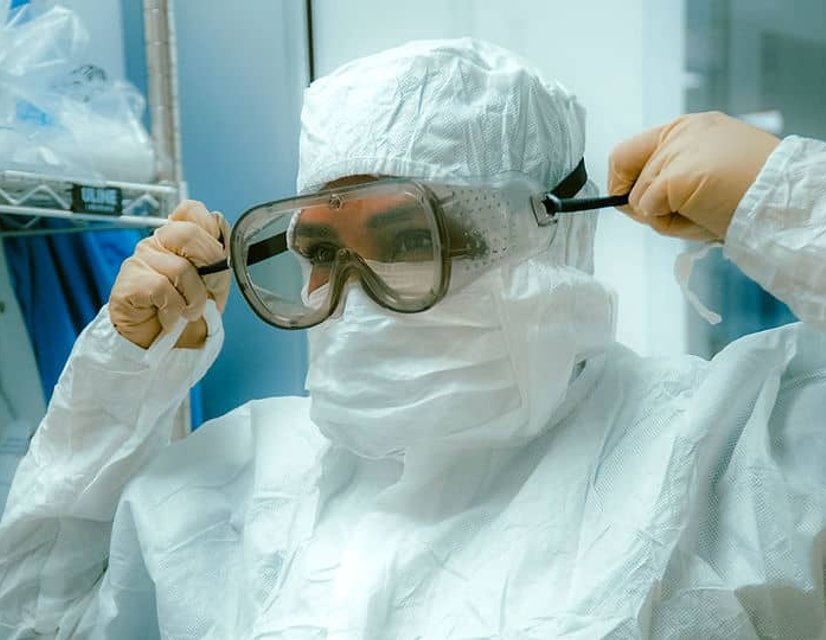Semiconductor cleanroom cleaning services in Phoenix